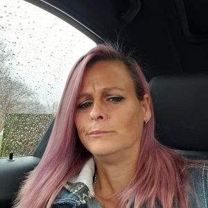 Meet your Posher, Dee